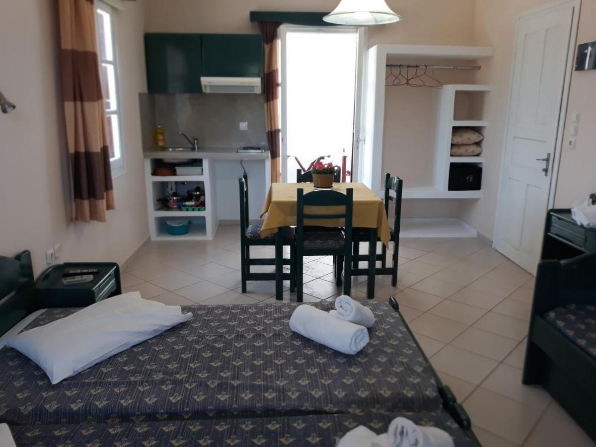 Joanna'S Rooms On The Beach Plaka  Ngoại thất bức ảnh
