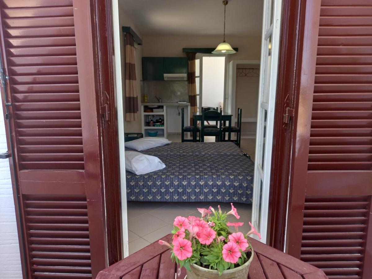 Joanna'S Rooms On The Beach Plaka  Ngoại thất bức ảnh